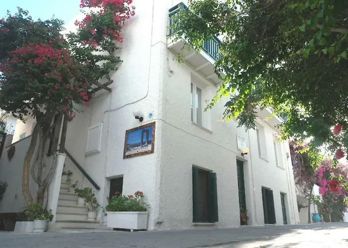Syrianos Otel Naxos City